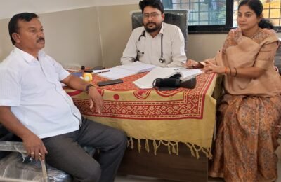 अंततः: मासोद प्राथमिक स्वास्थ्य केंद्र को चिकित्सा अधिकारी कि हुई नियुक्ती  डॉ. आशीष तायवाड़े ने सम्हाला कार्यभार    सरपंच रंजू प्रकाश बारंगे ने शासन प्रशासन के माना आभार