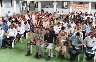 अहेरी तालुक्यातील विविध समस्यांवर लोकप्रिय खासदार डॉ. नामदेव कीरसान यांच्या अध्यक्षतेखाली आढावा बैठक संपन्न