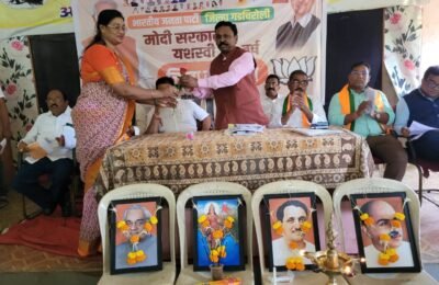 _”संकल्प ते सिद्धी” कार्यशाळेला उत्स्फूर्त प्रतिसाद..! मोदी सरकारची यशस्वी वाटचाल. मा.खा.डॉ. अशोकजी नेते यांचे कार्यशाळेला प्रतिपादन_.  मोदी सरकारच्या ११ वर्षांच्या कार्यकाळानिमित्त भाजपा गडचिरोलीची जिल्हास्तरीय कार्यशाळा यशस्वीपणे संपन्न
