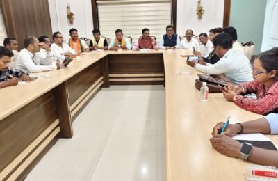 _अनुसूचित जमाती आयोग स्थापन – आदिवासी सक्षमीकरणाचा ऐतिहासिक वाटचाल..!  मा.खा.डॉ. अशोकजी नेते यांचे पत्रकार परिषदेत प्रतिपादन…_  _राज्य सरकारचा ऐतिहासिक निर्णय; आदिवासी हक्कांच्या सुरक्षेसाठी स्वतंत्र आयोगाची स्थापना_