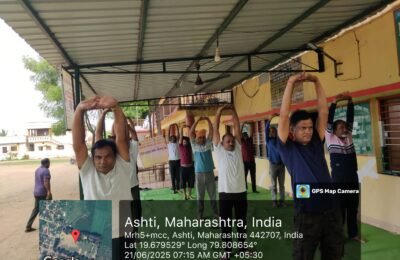 आंतरराष्ट्रीय योग दिवस 2025 महात्मा ज्योतिबा फुले महाविद्यालय, आष्टी येथे आंतरराष्ट्रीय योग दिन साजरा