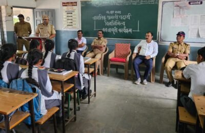 विद्यार्थ्यांनो व्यसनांचा मोह  टाळा  – पोलीस उपनिरीक्षक आगाशे. सरस्वती कनिष्ठ महाविद्यालयात जागतिक अमली पदार्थ विरोधी दिन साजरा