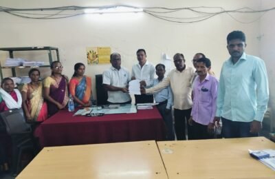 जिल्हा परिषद शाळा बंद आणि जन सुरक्षा कायद्याविरोधात मुख्यमंत्री देवेंद्र फडणवीस यांना समता सैनिक दलाचे निवेदन  लोकशाही नष्ट करून हुकुमशाही व गुलामीकडे नेणारा निर्णय – रोशन फुले