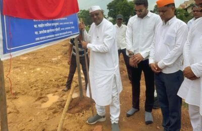 खासदार डॉ. नामदेव किरसान यांच्या हस्ते शंकरपूर येथे अभ्यासिका बांधकामाचे भूमिपूजन