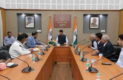 नागपूर बनेल भारताचा ‘डिफेन्स हब’ — मिहानमध्ये सोलर डिफेन्स अँड एरोस्पेसला मिळाली 233 एकर जमीन  मुख्यमंत्री देवेंद्र फडणवीस यांनी केला भूखंड हस्तांतरण — ₹12,780 कोटींचे गुंतवणूक, हजारो रोजगारांच्या संधी