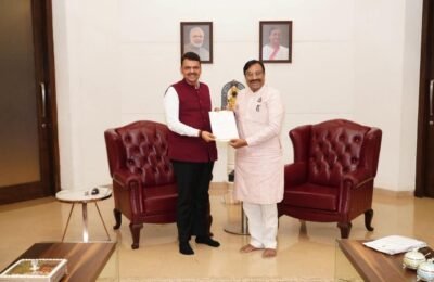 🎬 आ. सुधीर मुनगंटीवार यांच्या पुढाकाराला यश — मोरवा विमानतळाच्या आधुनिकीकरणासाठी तब्बल ₹१७ कोटींची मुख्यमंत्री देवेंद्र फडणवीस यांची तात्काळ मंजुरी