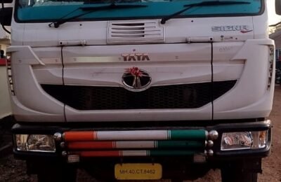 🎬 आंधळगाव पोलिसांची मोठी कारवाई — 1 कोटी 62 लाखांचा अवैध रेती वाहतूक प्रकरण उघड; 4 बारा-चक्के टिप्पर जप्त