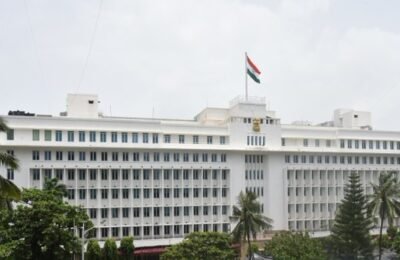 ढगफुटीसदृश पावसामुळे बाधित झालेल्यांना तातडीने मदत पुरविण्याचे मुख्यमंत्री एकनाथ शिंदे यांचे निर्देश मुख्य सचिवांसह पुणे, सातारा जिल्हाधिकाऱ्यांकडून मुख्यमंत्र्यांनी घेतली माहिती