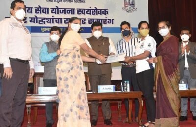 राष्ट्रीय सेवा योजनेच्या स्वयंसेवकांचे काम सर्वांसाठी आदर्श – उच्च व तंत्रशिक्षणमंत्री उदय सामंत राज्यातील उत्तम काम करणाऱ्या स्वयंसेवकांचा मुख्यमंत्र्यांच्या हस्ते होणार सन्मान