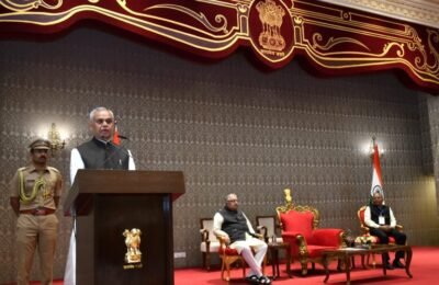 प्रशासकीय अधिकाऱ्यांनी नैसर्गिक शेतीला चालना द्यावी : राज्यपाल आचार्य देवव्रत