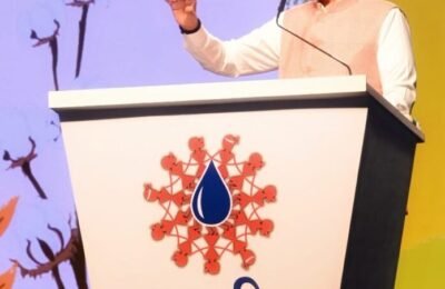 गटशेतीला लोकचळवळीचे स्वरूप देण्याच्या दृष्टीने राज्यात गटशेतीचे नवीन धोरण आणू – मुख्यमंत्री देवेंद्र फडणवीस मुख्यमंत्र्यांच्या उपस्थितीत पाणी फाउंडेशनच्या ‘सत्यमेव जयते फार्मर कप-२०२४’ पुरस्कारांचे वितरण