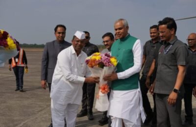 राज्यपाल आचार्य देवव्रत यांचे ओझर विमानतळ येथे आगमन व स्वागत
