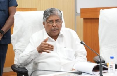 मुंबई विद्यापीठातील ८७ अनुकंपा नियुक्त कर्मचाऱ्यांच्या सेवा नियमित करण्यास मान्यता – उच्च व तंत्र शिक्षण मंत्री चंद्रकांत पाटील उच्च व तंत्र शिक्षण विभागाची आढावा बैठक