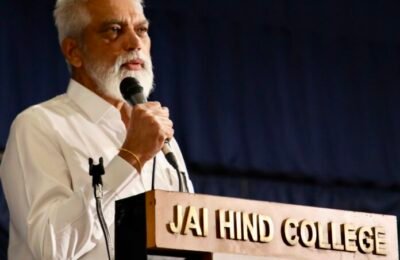 आनंददायी शिक्षण पद्धतीच्या यशस्वीतेसाठी योगदान द्या – मंत्री दादाजी भुसे जयहिंद महाविद्यालयात ‘गुणवत्तापूर्ण आनंददायी शिक्षण पद्धती’ याविषयी चर्चाासत्र