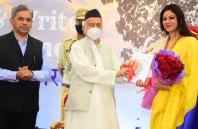 कलाकार व लेखक यांचे नवसृजन समाजाला समृद्ध करते – राज्यपाल भगत सिंह कोश्यारी