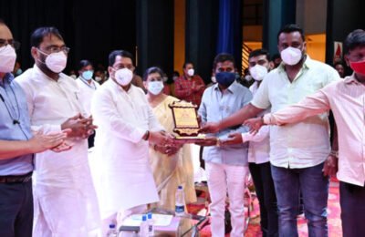 रक्तदात्यांमुळे जिल्ह्याचा लौकिक वाढला – पालकमंत्री विजय वडेट्टीवार