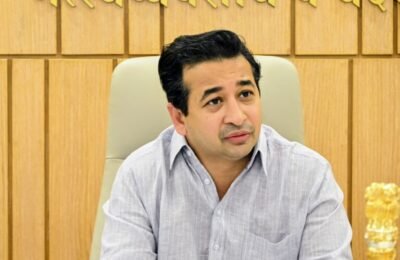 जयगड बंदरातून काजू निर्यातीसाठीची प्रक्रिया गतीने पूर्ण करा – मंत्री नितेश राणे