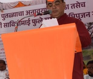 महापुरुषांची स्मारके प्रेरणा देणारी ठरतील – पालकमंत्री जयकुमार रावल बोरकुंड येथे छत्रपती शिवाजी महाराज यांच्या पुतळ्याचे अनावरण; फुले स्मारकाचे भूमिपूजन