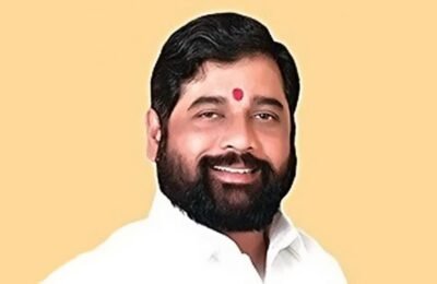 राष्ट्रपती द्रौपदी मुर्मू यांच्याकडून मुख्यमंत्री एकनाथ शिंदे यांचे अभीष्टचिंतन। उपमुख्यमंत्री देवेंद्र फडणवीस, ज्येष्ठ समाजसेवकअण्णा हजारे यांच्याकडूनही शुभेच्छा