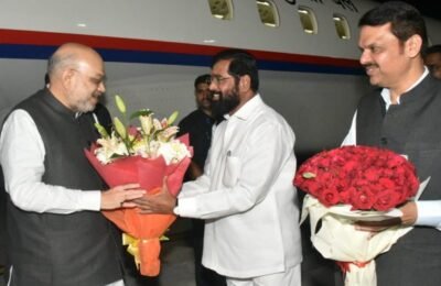 केंद्रीय गृह मंत्री अमित शाह यांचे मुंबईत आगमन मुख्यमंत्री एकनाथ शिंदे, उपमुख्यमंत्री देवेंद्र फडणवीस यांनी केले स्वागत