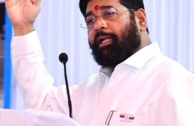 ध्वजदिन निधी संकलनाच्या माध्यमातून नागरिकांनी देशसेवेत सहभाग घ्यावा – मुख्यमंत्री एकनाथ शिंदे मुख्यमंत्र्यांच्या हस्ते ध्वजदिन निधी संकलनाचा शुभारंभ