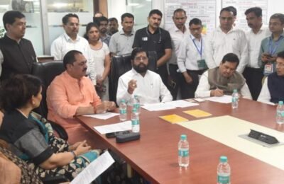 राज्यातील पावसाच्या पार्श्वभूमीवर यंत्रणांनी सतर्क, सज्ज रहावे- मुख्यमंत्री एकनाथ शिंदे मुख्यमंत्र्यांची मंत्रालयातील नियंत्रण कक्षाला भेट