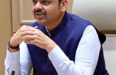 आव्हानांवर मात करूया, आपत्तीग्रस्त बांधवांना नव्या उमेदीने उभे करुया – मुख्यमंत्री देवेंद्र फडणवीस विजयादशमी, धम्मचक्र प्रवर्तन दिनाच्या शुभेच्छा देताना व्यक्त केला निर्धार