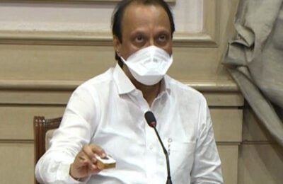 जळगाव जिल्ह्यातील साकेगाव-कंडारी गटातील विविध विकासकामांचे उपमुख्यमंत्री अजित पवार यांच्या हस्ते ऑनलाईन भूमीपूजन जळगाव जिल्ह्याच्या विकासासाठी सर्वतोपरी सहकार्याची ग्वाही