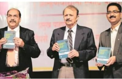 आर.एस.एस. ने उज्ज्वल निकम यांना तिकिट देऊन त्यांच्या उपकाराची परतफेड तर केली, पण त्यांना लोकसभेत न पाठविता जेल मध्ये पाठवावे लागेल