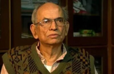 व्रतस्थ पर्यावरण शास्त्रज्ञाला मुकलो मुख्यमंत्री देवेंद्र फडणवीस यांची ज्येष्ठ पर्यावरण शास्त्रज्ज्ञ डॉ. माधव गाडगीळ यांना श्रद्धांजली