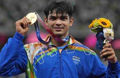 मुख्यमंत्री उद्धव ठाकरे यांच्याकडून सुवर्ण पदक विजेत्या नीरज चोप्रा याचे अभिनंदन