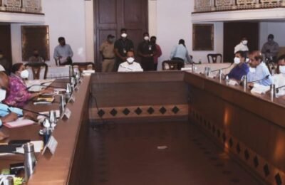 कोरोनाच्या संभाव्य तिसऱ्या लाटेचा धोका लक्षात घेता नागरिकांनी गाफिल राहू नये – उपमुख्यमंत्री अजित पवार पुणे जिल्ह्यातील कोरोना प्रादुर्भाव परिस्थिती व उपाययोजनांचा उपमुख्यमंत्र्यांनी घेतला आढावा