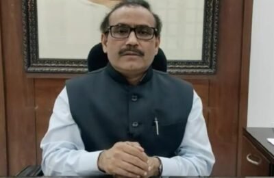 महाराष्ट्रात उद्यापासून १८ वर्षावरील नागरिकांच्या लसीकरणाला सुरुवात – आरोग्यमंत्री राजेश टोपे यांची माहिती