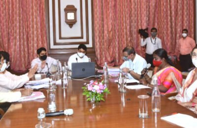 नोंदणीकृत संस्थांमार्फत राज्यातील तृतीयपंथीयांची नोंदणी तातडीने सुरू करा – सामाजिक न्यायमंत्री धनंजय मुंडे तृतीयपंथीयांनी नोंदणी करण्याचे आवाहन, नोंदणी अर्जातील त्रुटी दूर करण्याचेही विभागाला दिले निर्देश