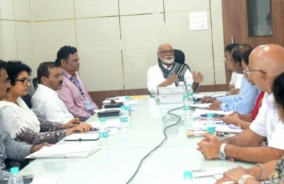 अन्न, नागरी पुरवठा व ग्राहक संरक्षण विभागाचा मंत्री छगन भुजबळ यांनी घेतला आढावा