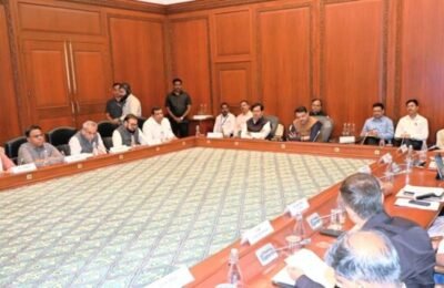 ‘ईद’च्या पार्श्वभूमीवर मुख्यमंत्र्यांनी घेतला कायदा व सुव्यवस्थेचा आढावा