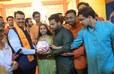 उपमुख्यमंत्र्यांकडून ‘अमृतकलश’ यात्रेचे स्वागत; गणेशोत्सव मंडळांवर ‘मेरी माटी, मेरा देश’ उपक्रमाचा ठसा