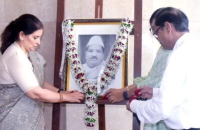 क्रांतिसिंह नाना पाटील यांना जयंतीनिमित्त मंत्रालयात अभिवादन