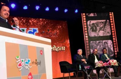 धडाकेबाज अभिनेते, दिग्दर्शक महेश कोठारे यांनी मराठी चित्रपट सृष्टीत नावीन्यता आणली – उपमुख्यमंत्री देवेंद्र फडणवीस