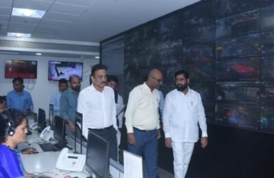 चांगल्यारितीने झालेली नाले स्वच्छता व इतर पावसाळापूर्व कामांमुळे मुसळधार पावसातही मुंबईतील जनजीवन सुरळीत – मुख्यमंत्री एकनाथ शिंदे।     बृहन्मुंबई महानगरपालिका मुख्यालयात आपत्कालिन व्यवस्थापन कक्षाला भेट