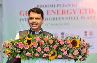 उद्योगांमुळे देशाच्या अर्थव्यवस्थेला मोठी उभारी – मुख्यमंत्री देवेंद्र फडणवीस भद्रावती येथे न्यू एरा क्लिनटेक आणि ग्रेटा एनर्जीच्या हरित पोलाद प्रकल्पाचे भूमिपूजन; कोल गॅसिफिकेशनचे ७ पैकी ४ प्रकल्प महाराष्ट्रात