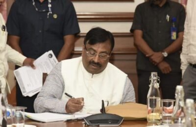 व्याघ्रप्रकल्पाच्या धर्तीवर राज्यात हत्तीप्रकल्प राबविणार- वनमंत्री सुधीर मुनगंटीवार। हत्ती संवादकांची घेणार मदत