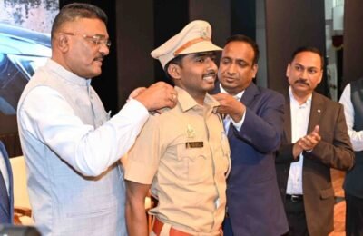 अपघाती मृत्यू रोखण्यावर भर द्यावा – परिवहन मंत्री प्रताप सरनाईक पदोन्नत अधिकाऱ्यांचा पद अलंकरण सोहळा