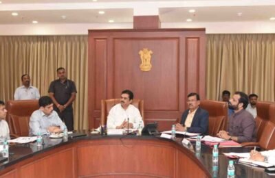 सर्वसामान्यांसाठी घरे प्रकल्पातून वगळल्याप्रकरणी समितीचा चौकशी अहवाल येईपर्यंत बांधकाम पूर्णत्वाचा दाखला देऊ नये – सभापती प्रा.राम शिंदे यांचे निर्देश नवी मुंबईत सर्वसामान्यांची घरे प्रकल्पातून वगळल्याप्रकरणी उच्चस्तरीय समितीची बैठक