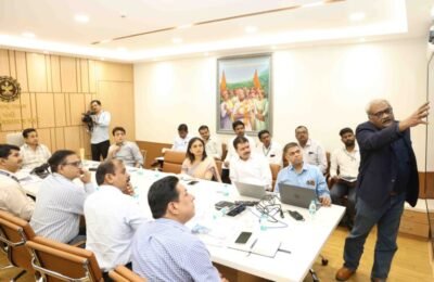 ‘वॉटर टॅक्सी’ सुरू करण्यासाठी बंदरे विभागाने नियोजन करावे – मंत्री नितेश राणे