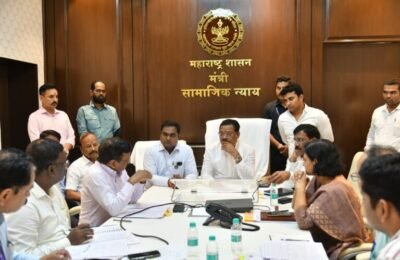 सफाई कामगारांच्या मुलांकरिता अंबरनाथ परिसरातील शाळेचे बांधकाम डिसेंबरपर्यंत पूर्ण करा सामाजिक न्याय मंत्री संजय शिरसाट यांचे निर्देश