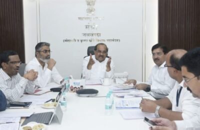 वारणा व कडवी नदीतून बंदिस्त पाईपलाईनद्वारे शेतीसाठी पाणीपुरवठा करणेबाबत सर्वेक्षण करावे – जलसंपदा मंत्री राधाकृष्ण विखे-पाटील